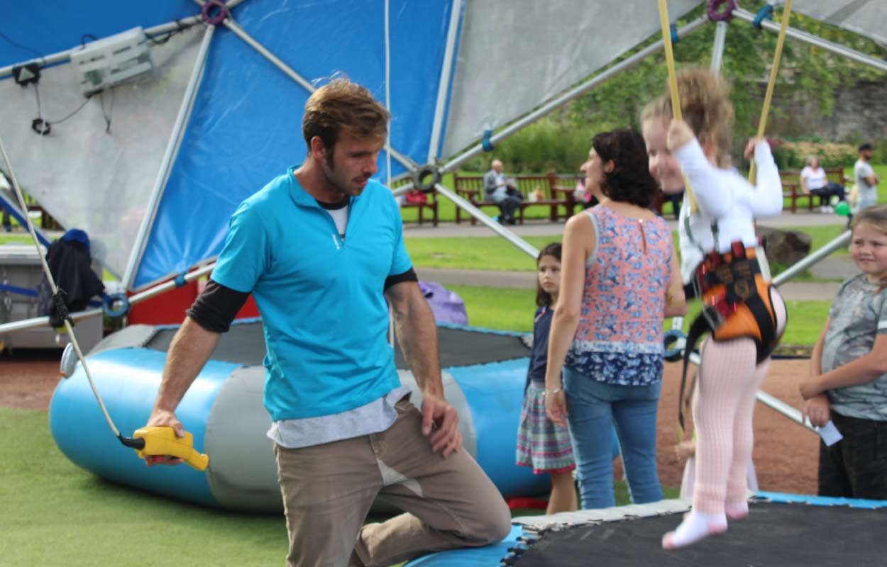 bungy trampolín de salto para niños