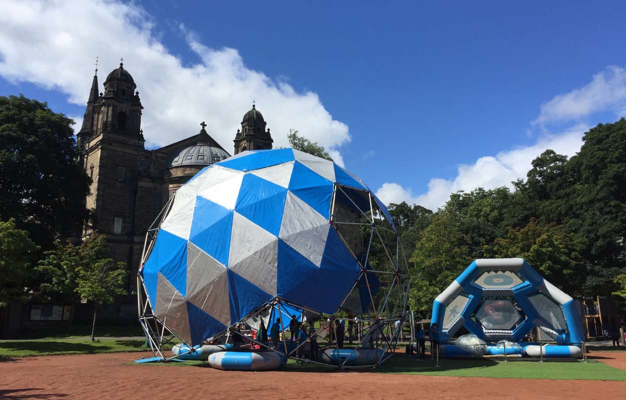 geodesic children attraction europe